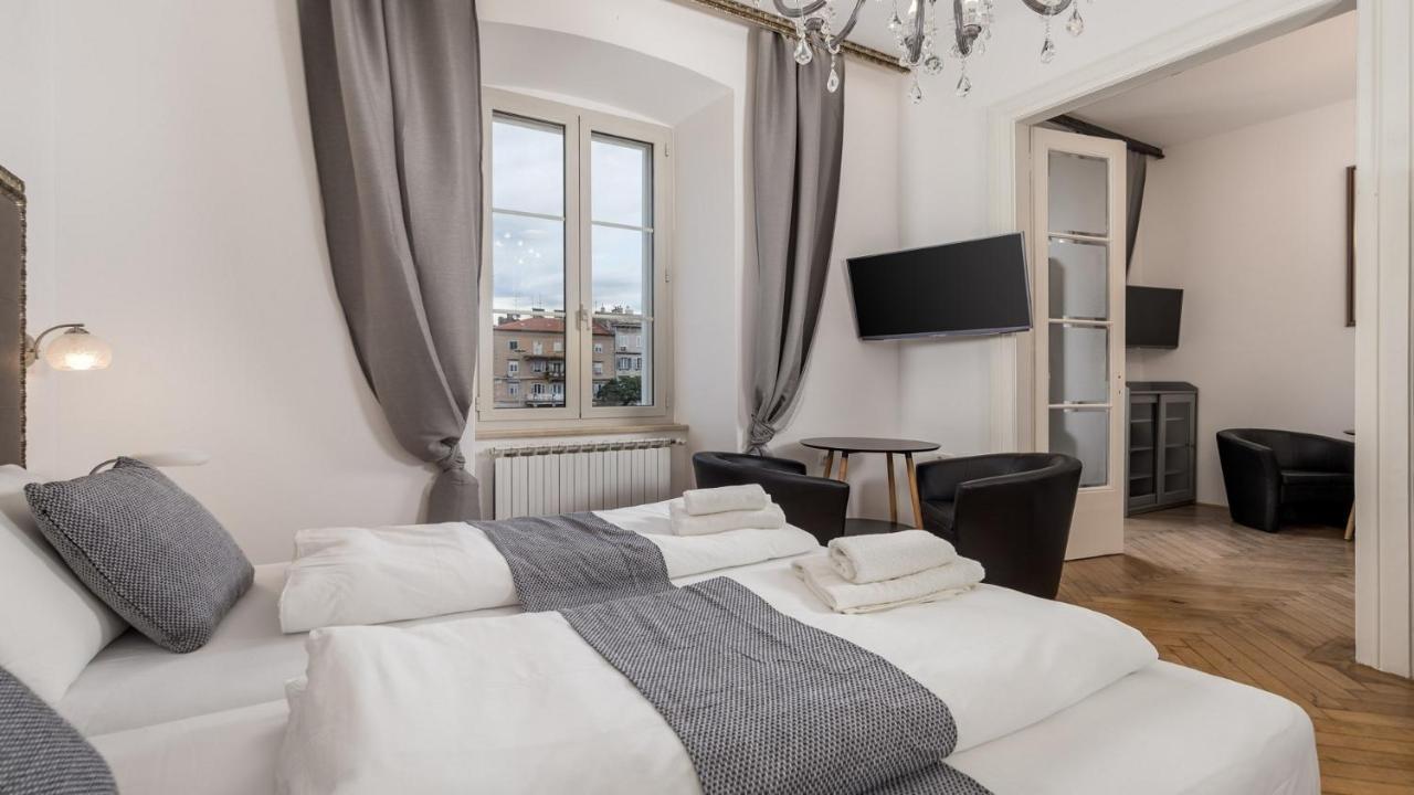 Apartments Art Teatro Rijeka Eksteriør bilde