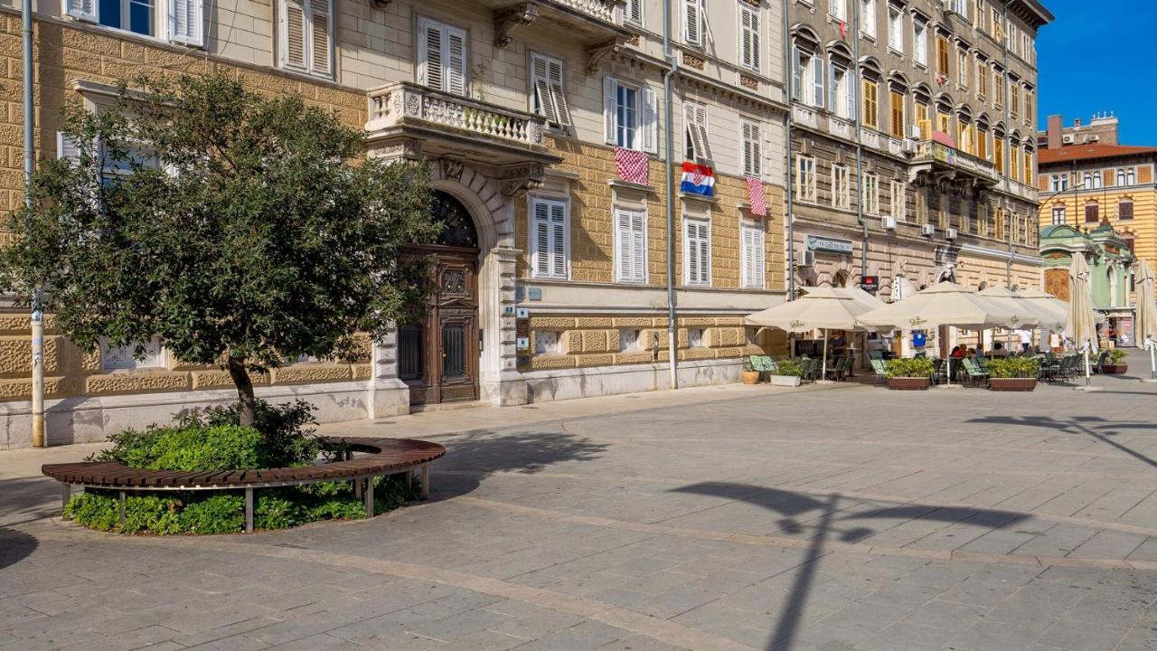 Apartments Art Teatro Rijeka Eksteriør bilde