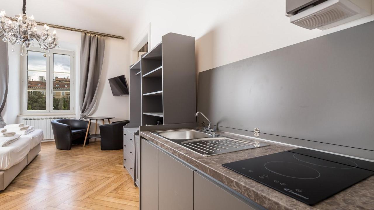 Apartments Art Teatro Rijeka Eksteriør bilde